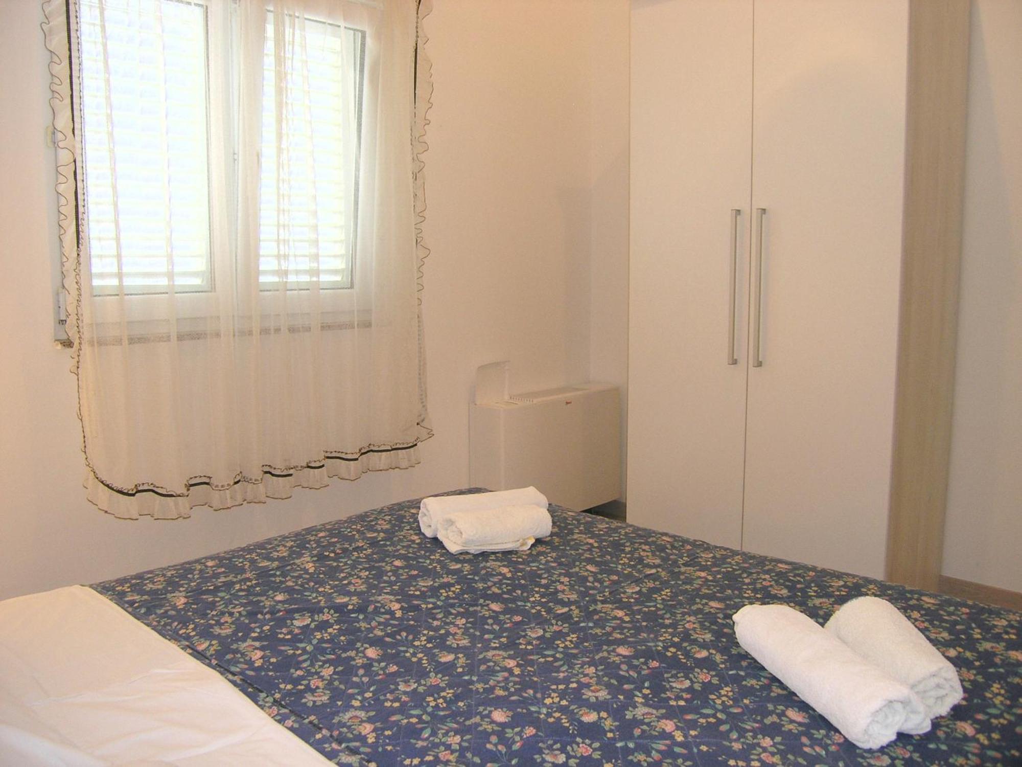 Apartments Sokolovic クルク エクステリア 写真