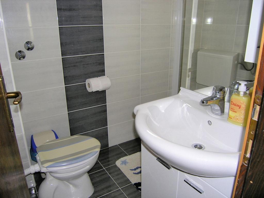 Apartments Sokolovic クルク エクステリア 写真