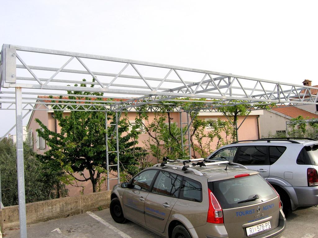 Apartments Sokolovic クルク エクステリア 写真