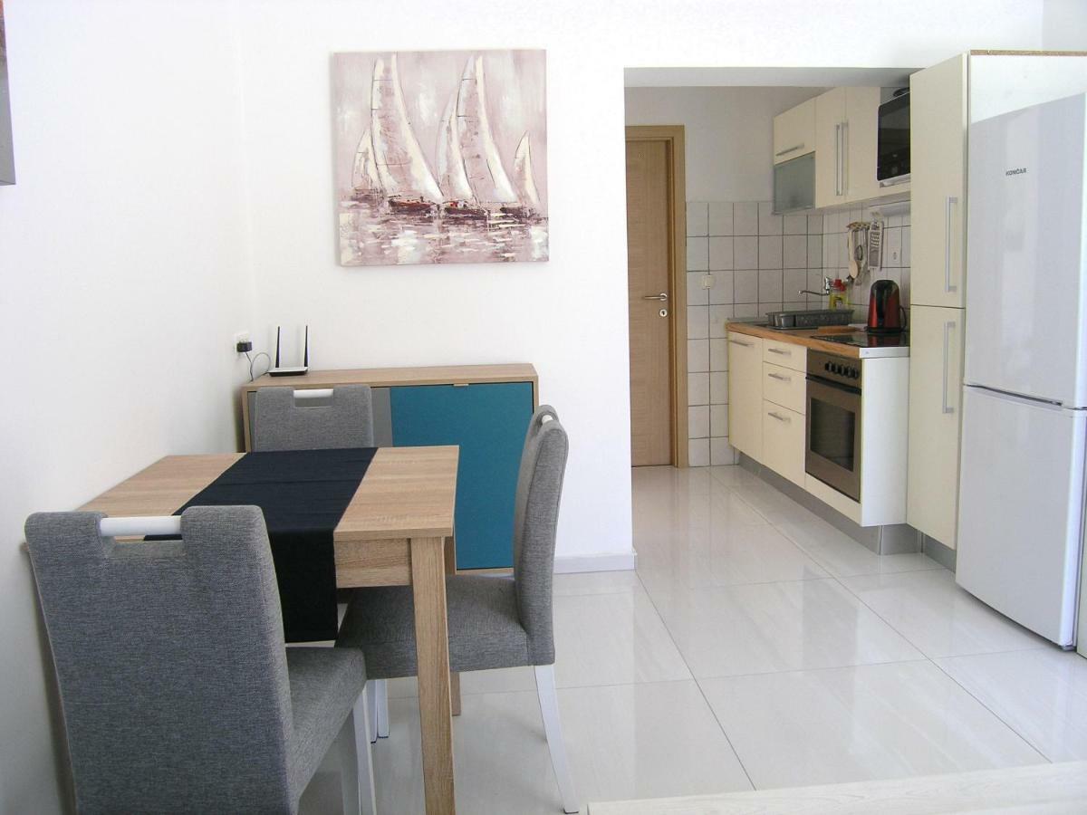 Apartments Sokolovic クルク エクステリア 写真